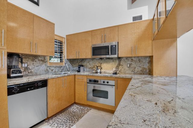 6130 Vía Tierra, Boca Raton, FL 33433