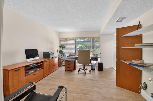 6130 Vía Tierra, Boca Raton, FL 33433