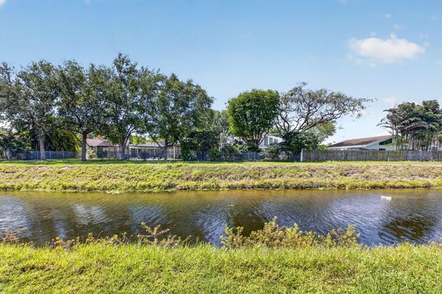 6130 Vía Tierra, Boca Raton, FL 33433