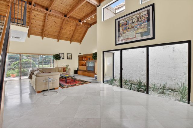 6130 Vía Tierra, Boca Raton, FL 33433