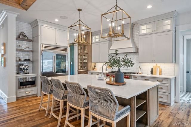 2413 Showning Ln, Midlothian, VA 23112