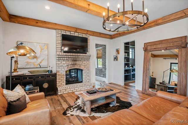 2413 Showning Ln, Midlothian, VA 23112