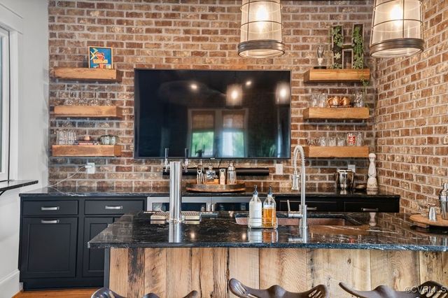 2413 Showning Ln, Midlothian, VA 23112
