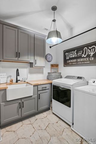 2413 Showning Ln, Midlothian, VA 23112