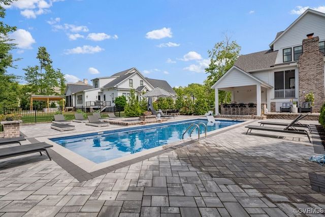 2413 Showning Ln, Midlothian, VA 23112