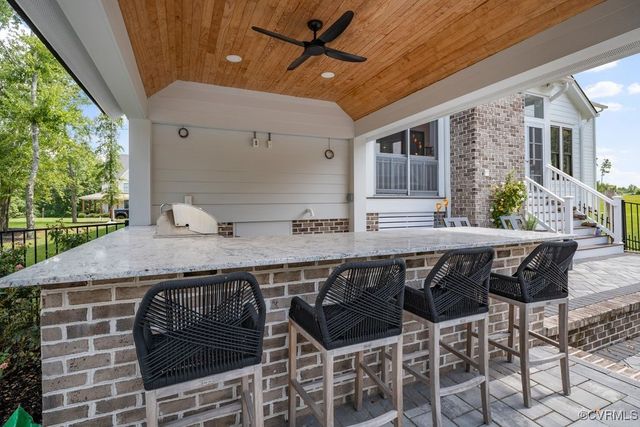 2413 Showning Ln, Midlothian, VA 23112
