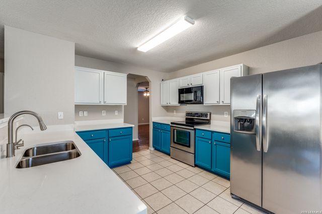 3610 Cherokee Hills, Selma, TX 78154