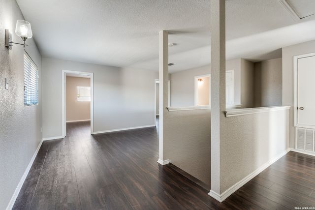 3610 Cherokee Hills, Selma, TX 78154