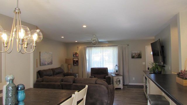 2387 S Park Avenue, Beloit, WI 53511