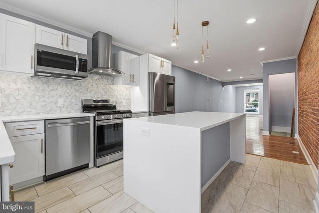 236 S CLINTON ST, Baltimore, MD 21224