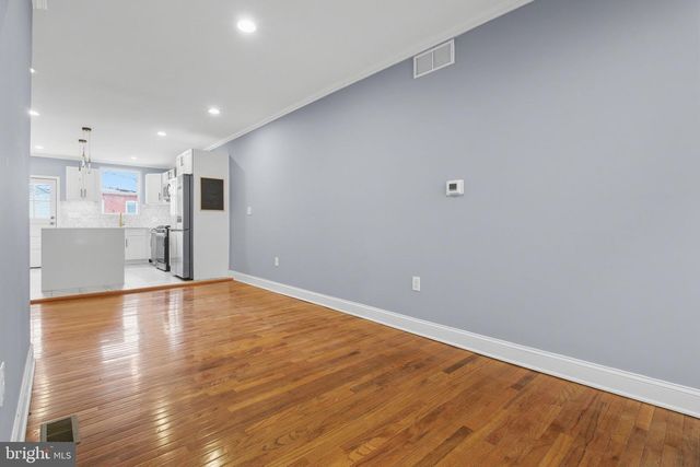 236 S CLINTON ST, Baltimore, MD 21224