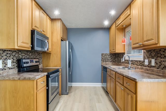 1205 Newport Drive, Ellijay, GA 30540