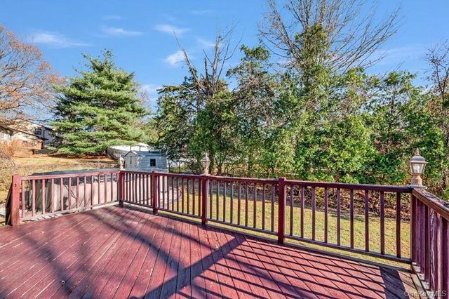 93 Capital Drive, Washingtonville, NY 10992