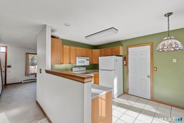 16 Foxglove Lane 16, South Windsor, CT 06074