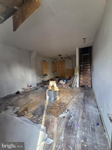 610 W 8TH ST, Chester, PA 19013