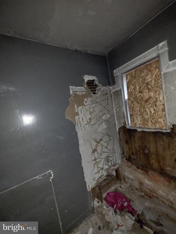 610 W 8TH ST, Chester, PA 19013