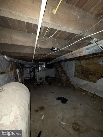 610 W 8TH ST, Chester, PA 19013