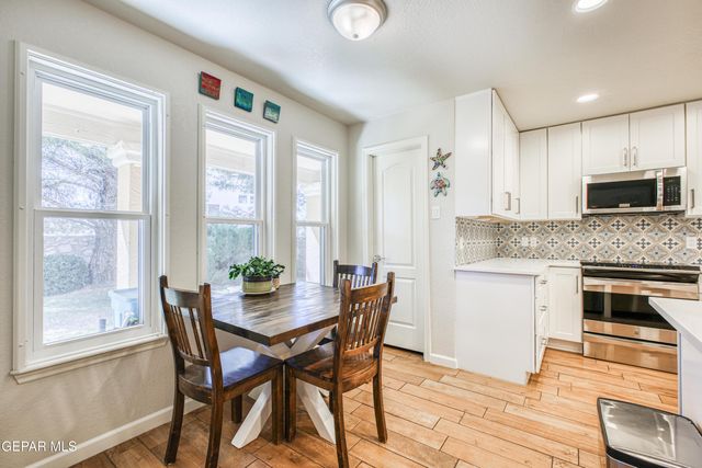 855 VIA REDONDA Court, El Paso, TX 79912