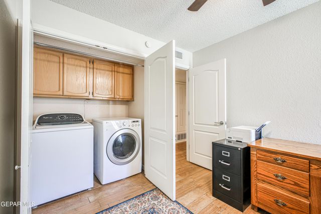 855 VIA REDONDA Court, El Paso, TX 79912