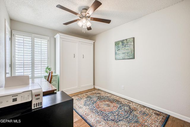 855 VIA REDONDA Court, El Paso, TX 79912