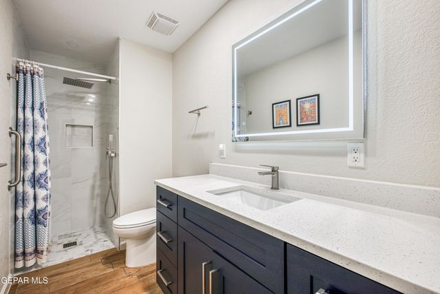 855 VIA REDONDA Court, El Paso, TX 79912