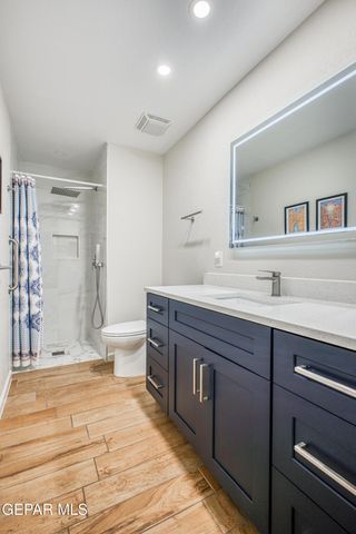 855 VIA REDONDA Court, El Paso, TX 79912