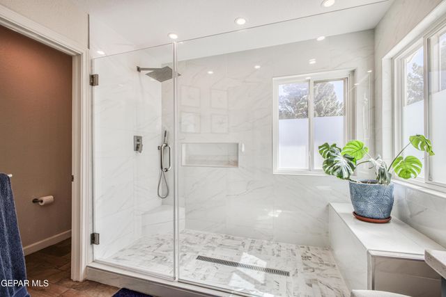 855 VIA REDONDA Court, El Paso, TX 79912