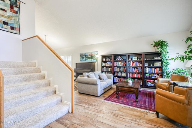 855 VIA REDONDA Court, El Paso, TX 79912