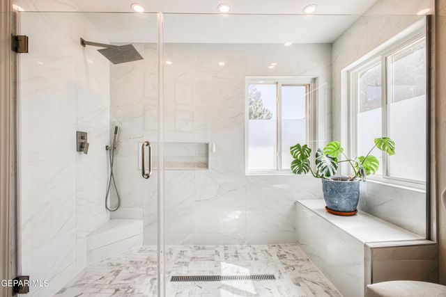 855 VIA REDONDA Court, El Paso, TX 79912