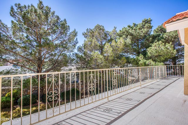 855 VIA REDONDA Court, El Paso, TX 79912