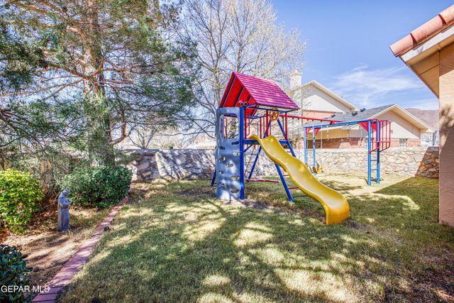 855 VIA REDONDA Court, El Paso, TX 79912