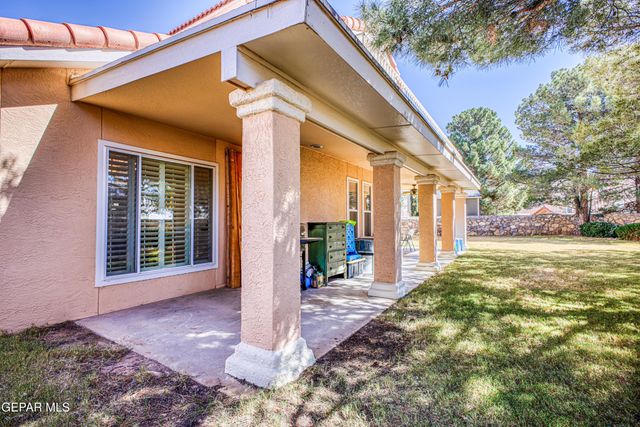 855 VIA REDONDA Court, El Paso, TX 79912