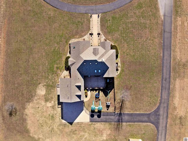 864 Pleasant Grove Road, Hazel, KY 42049