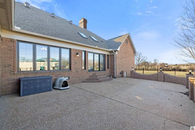 864 Pleasant Grove Road, Hazel, KY 42049