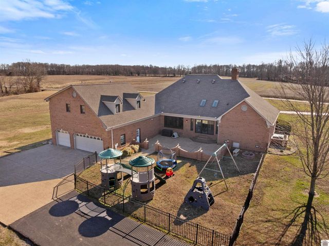 864 Pleasant Grove Road, Hazel, KY 42049