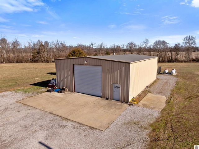 864 Pleasant Grove Road, Hazel, KY 42049