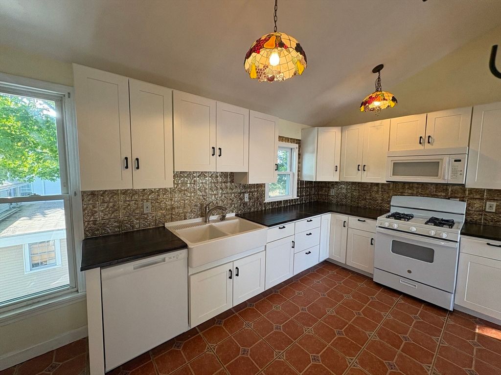 100 Summit Ave 2, Winthrop, MA 02152