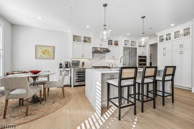 14 Chelsea Rd, Warren Twp., NJ 07059