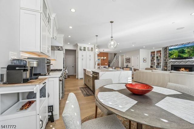 14 Chelsea Rd, Warren Twp., NJ 07059