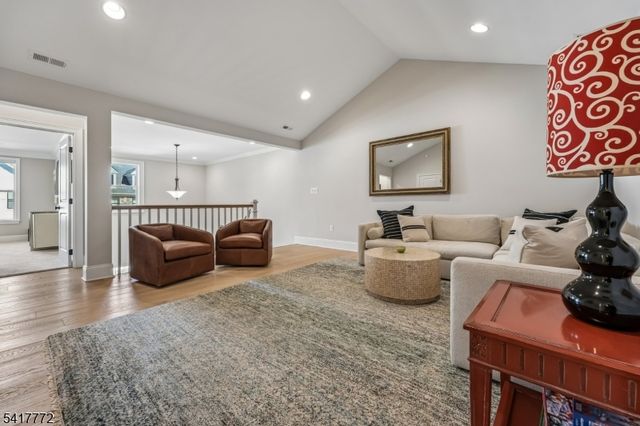 14 Chelsea Rd, Warren Twp., NJ 07059