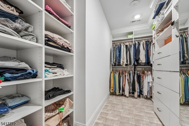 14 Chelsea Rd, Warren Twp., NJ 07059