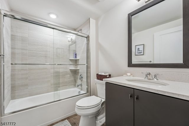 14 Chelsea Rd, Warren Twp., NJ 07059