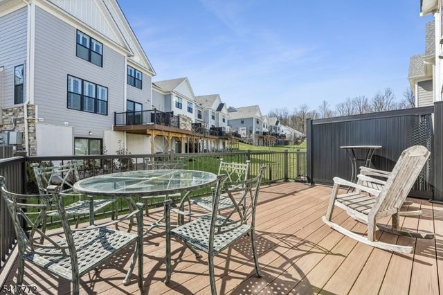 14 Chelsea Rd, Warren Twp., NJ 07059