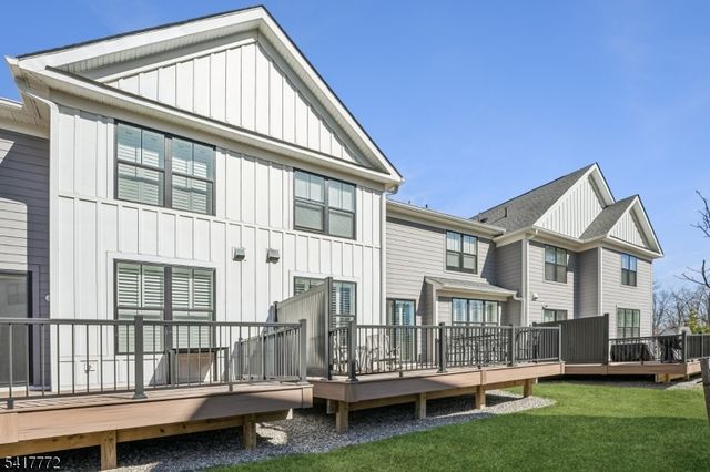 14 Chelsea Rd, Warren Twp., NJ 07059