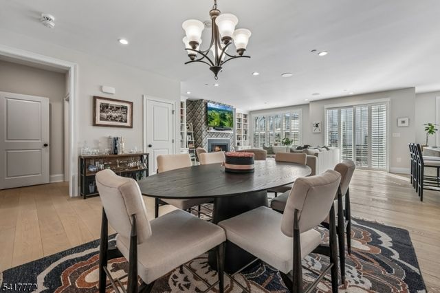 14 Chelsea Rd, Warren Twp., NJ 07059