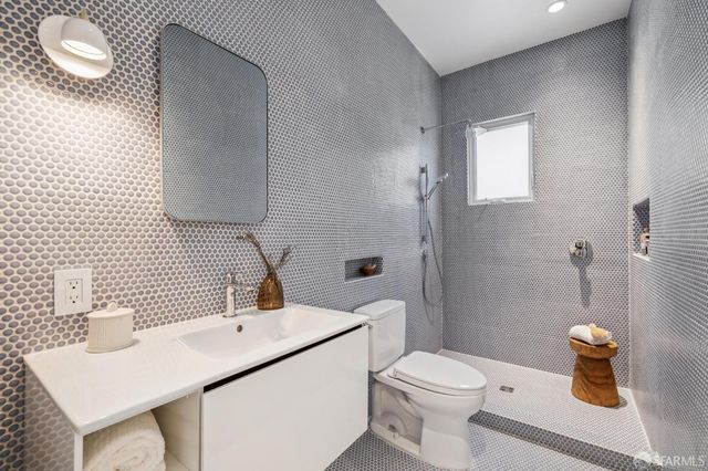162 Richland Avenue Garde, San Francisco, CA 94110