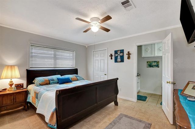 2429 16th Ave N, Texas City, TX 77590