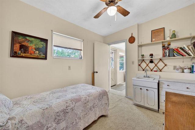 1509 W COUNTRY CLUB DRIVE, Tampa, FL 33612