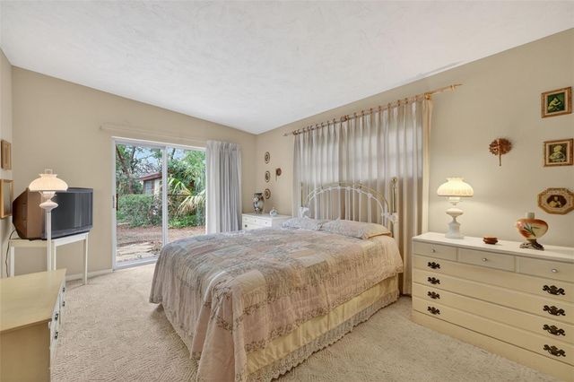 1509 W COUNTRY CLUB DRIVE, Tampa, FL 33612