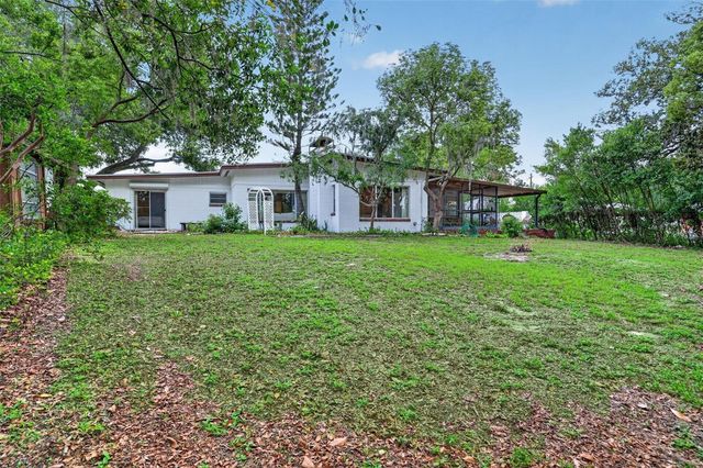 1509 W COUNTRY CLUB DRIVE, Tampa, FL 33612